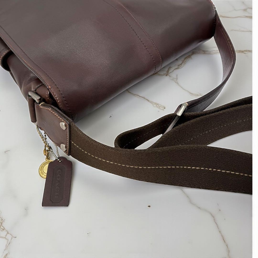 《入手困難》コーチ メッセンジャーバック レザー フラップ 斜めがけ