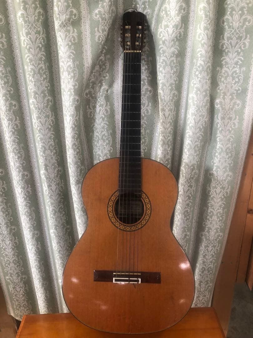 値下　 クラシックギターで有名なMATSUOKA RYOJIのガットギターM30 美品 RYOJI MATSUOKA M30 クラシックギター ガットギター - メルカリ