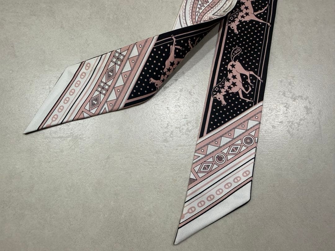 新品未使用 エルメス 26春夏ツイリー 《シュヴァル・ドゥ・クール