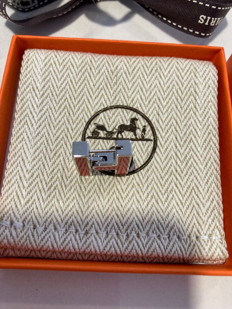 KANA 新品HERMESエルメス シングルピアス《H》ラッカーメタル