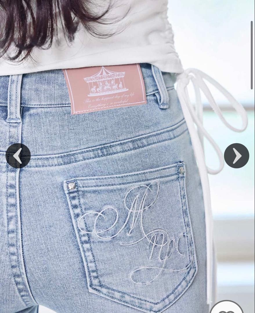 ミシェルマカロン 美脚フレアデニム新品未使用タグ付きMサイズ - メルカリ