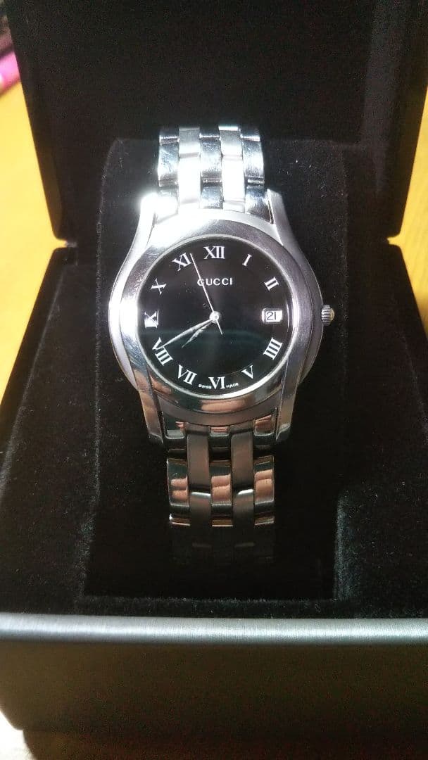 電池交換済み】Gucci 5500 M アナログ腕時計 ブラック