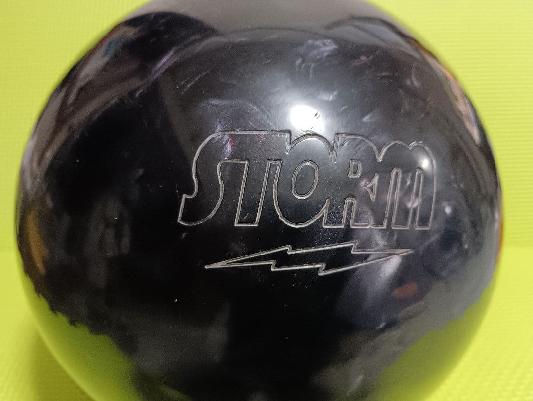 ストームCODE BLACK ボウリングボール 15ポンド - メルカリ