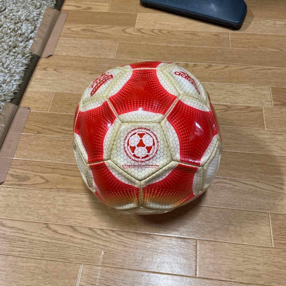 adidas GAMARADA サッカーボール 赤白 - メルカリ