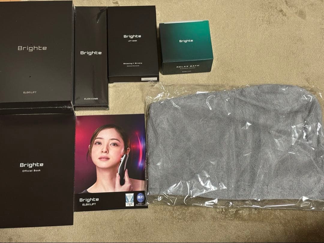 Brighte ELEKI LIFT 美顔器　ELEKI COMB セット Brighte(ブライト) | つまり、瞬間リフトアップ