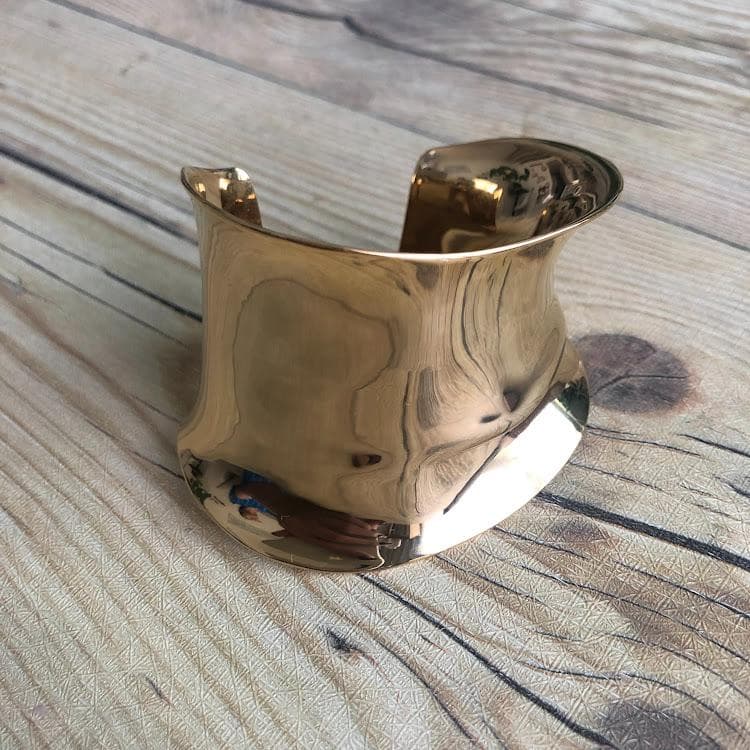 ETRE TOKYO ストリームラインワイドカフ ゴールド 大人気 バングル