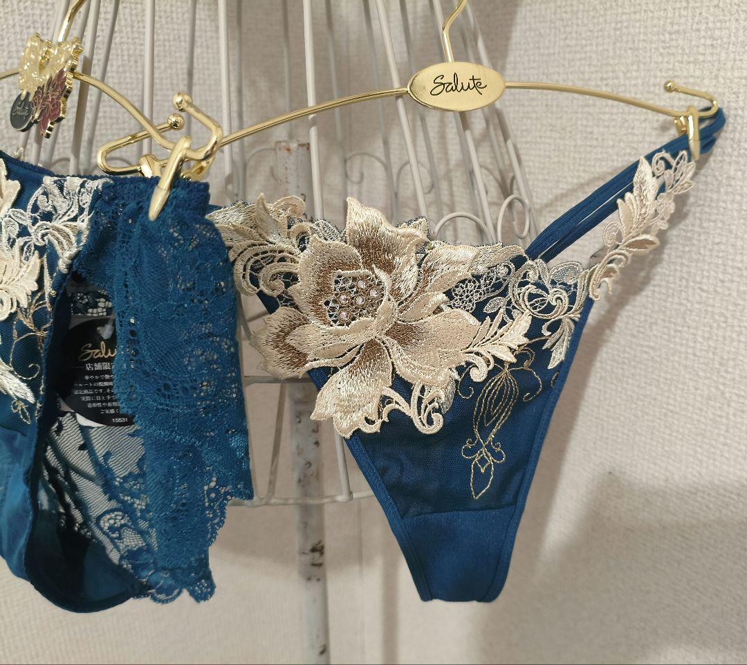 ねこのしもべ様