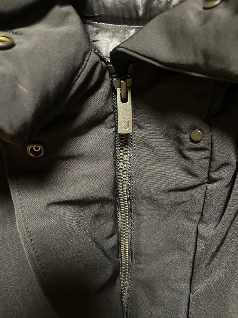 ユニクロ プラスJ ハイブリッドダウンジャケット 数回着用 美品