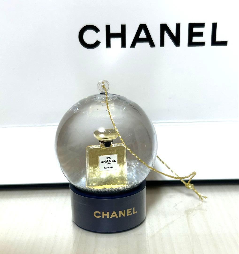 シャネル ノベルティ2025 ミニスノードーム オーナメント N°5 - メルカリ