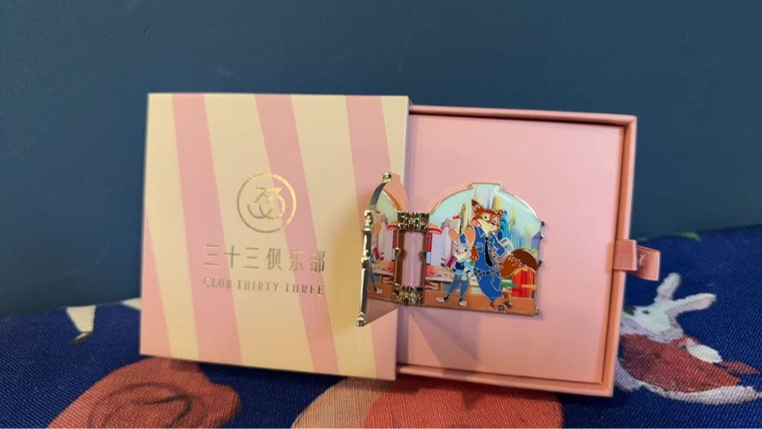 上海ディズニーランド正規品　ズートピア 33 豪華ピンバッジ限数品 Disney - 【最新☆正規品】ニック ジュディ 冬 ズートピア ピンバッジ