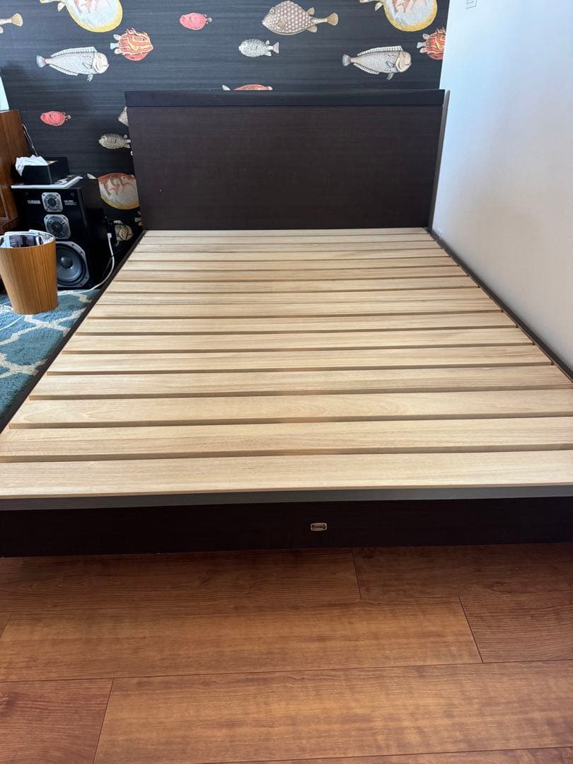 シモンズ ダブル ベッドフレーム 直接引き取りの方は55000円でOKです