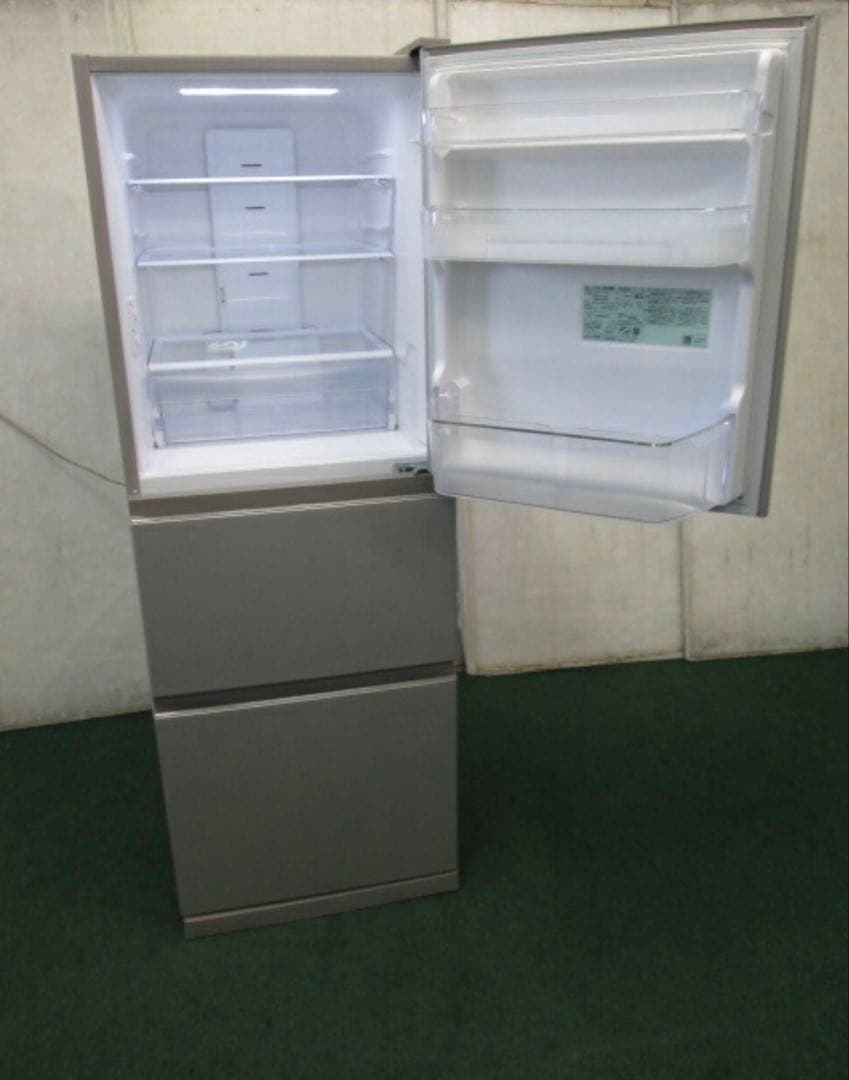 HITACHI 冷蔵庫 265L 配送の場合はプラス8600円になります。