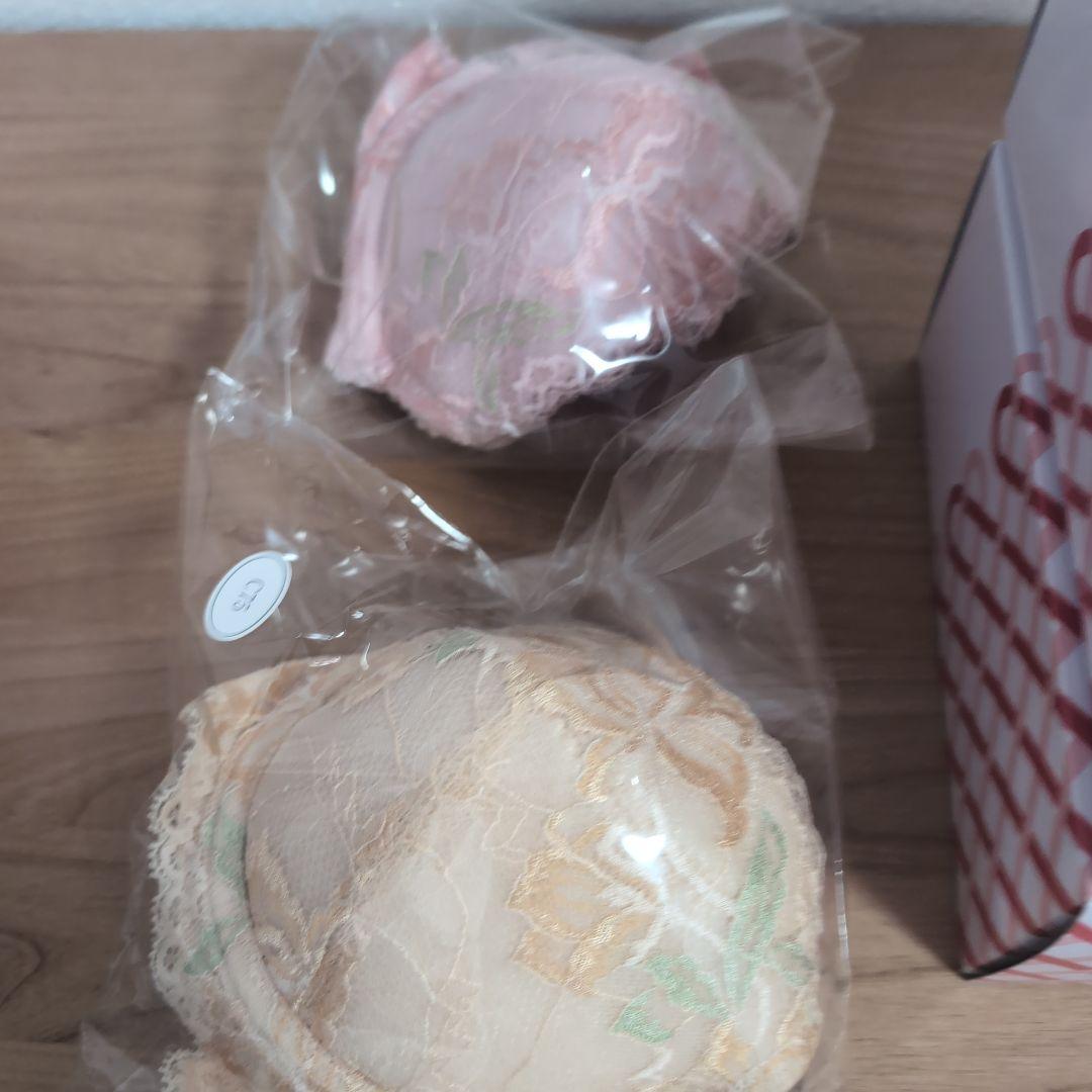 シャルレパレッティブラジャー。２個 2026年最新】シャルレパレッティの人気アイテム - メルカリ