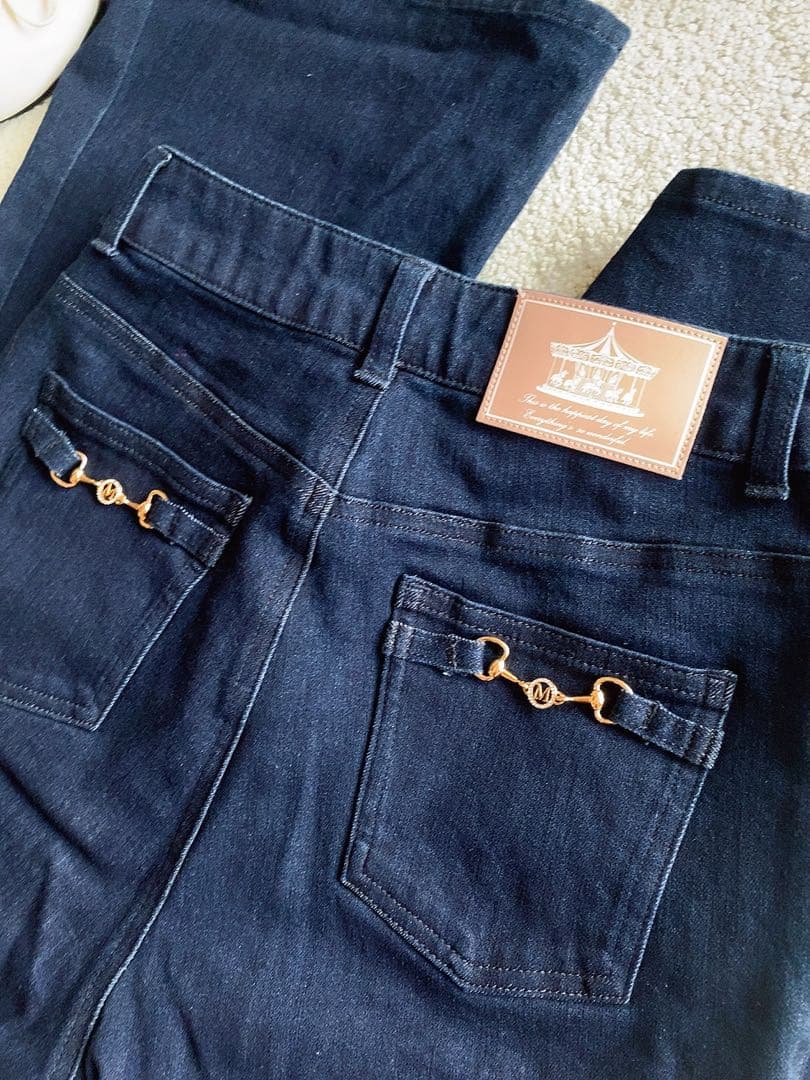 美脚フレアデニム ミシェルマカロン - メルカリ