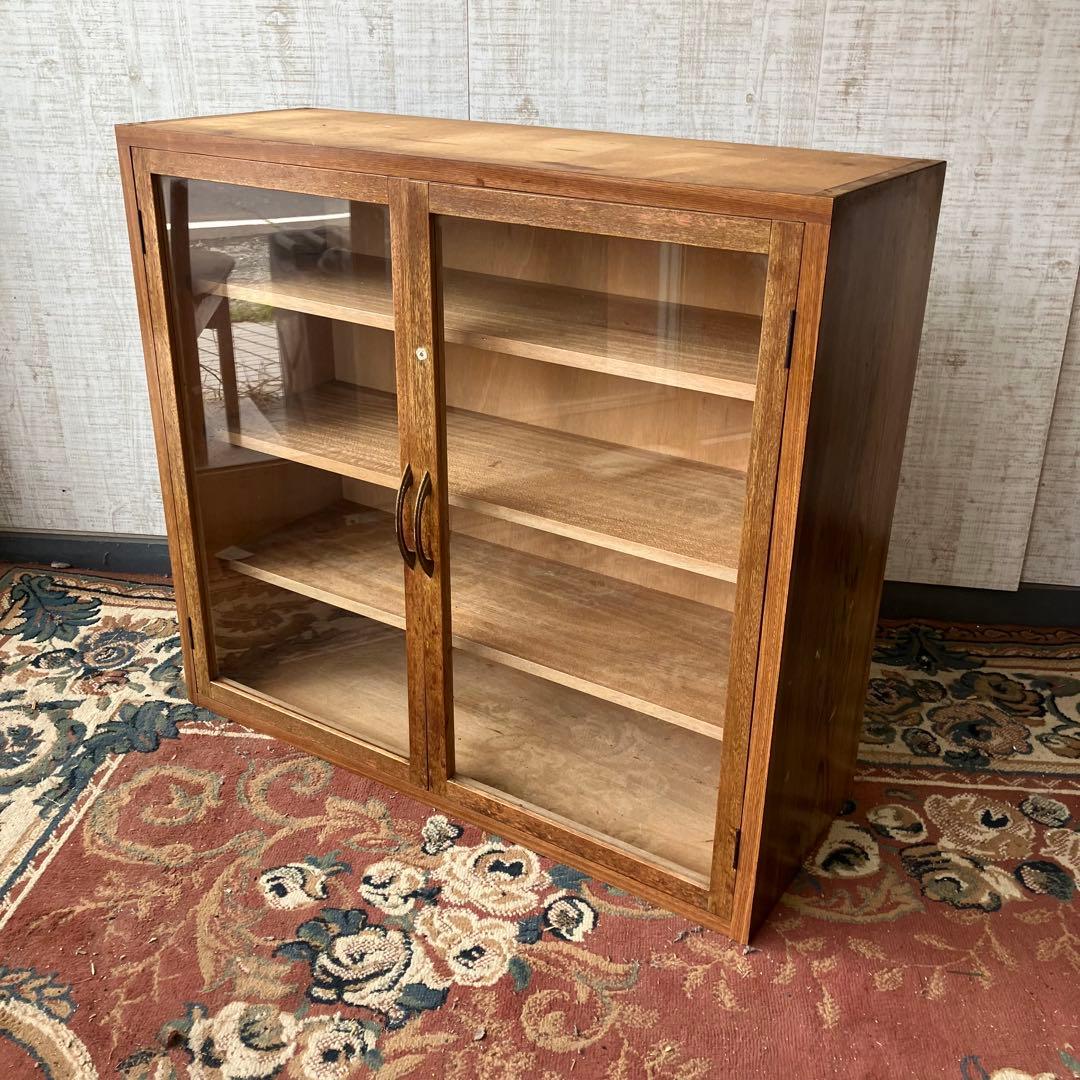 ② 昭和レトロ 古家具 ガラス戸 木製キャビネット 食器棚 飾り棚