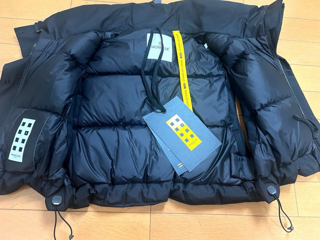 MONCLER × HYKE ダウン ベスト サイズ1 ブラック ゴアテックス - メルカリ