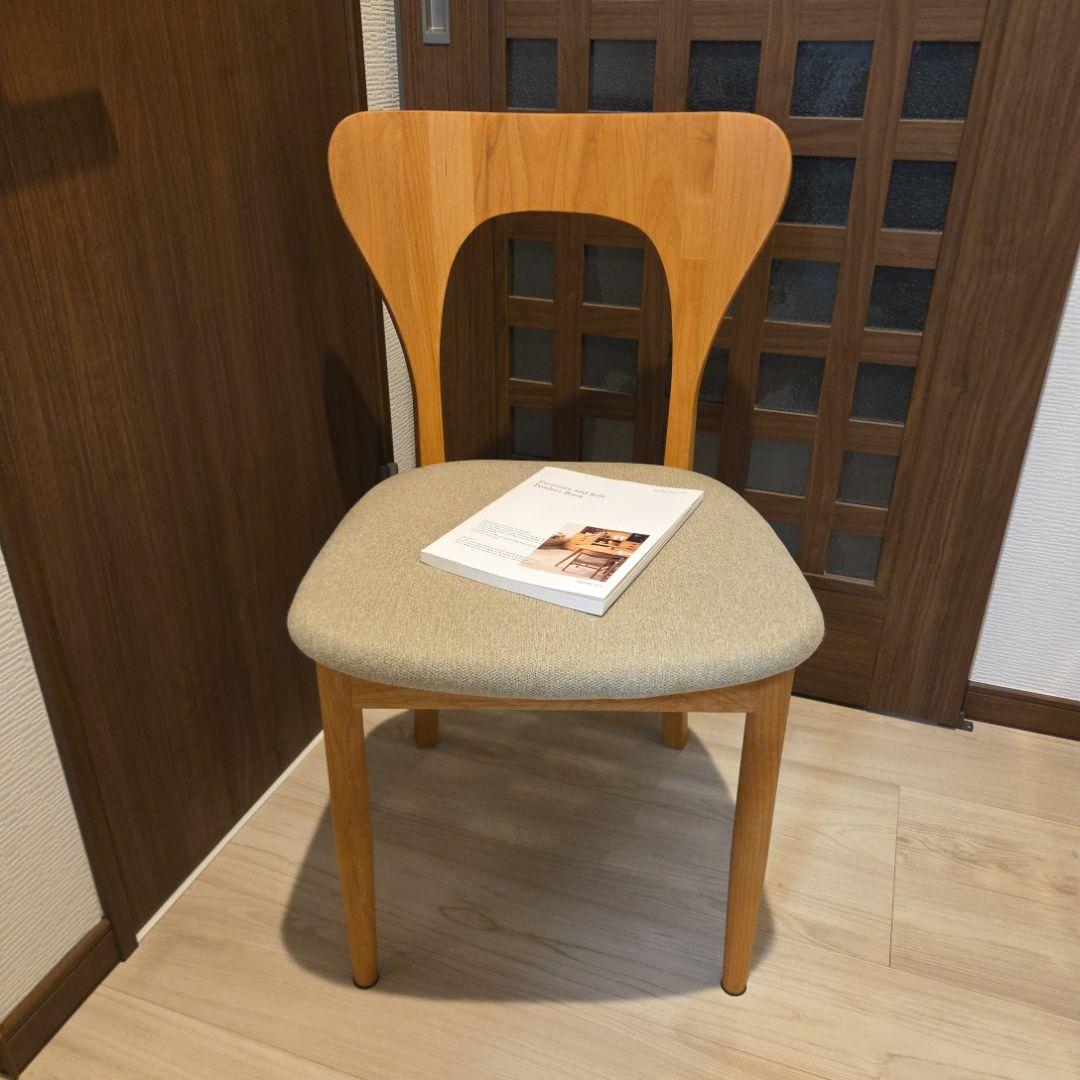 【最終値下げ】momonaturalモモナチュナル│クローバーチェア椅子パンフ付 最終値下げ】momonaturalモモナチュナル│クローバーチェア椅子パンフ