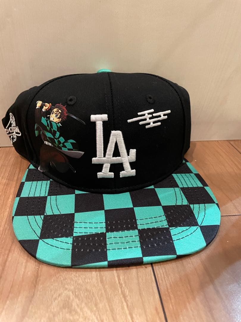 ロサンゼルス・ドジャースと鬼滅の刃のコラボキャップ ドジャースが鬼滅の刃とのコラボキャップ全ぼうを公開！炭治郎や和柄が