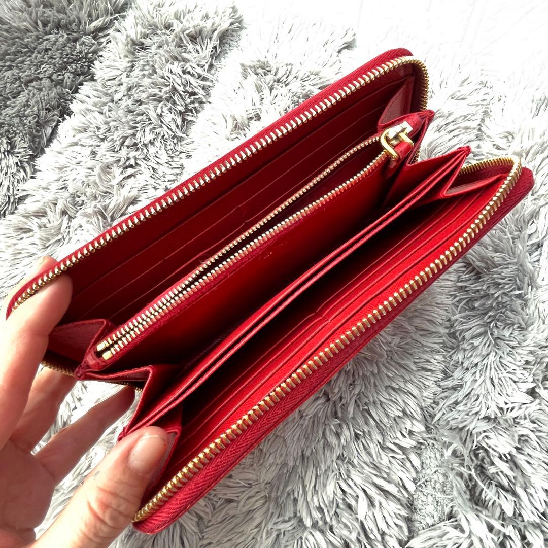 良品✨PRADA 大きめロゴ ラウンドファスナー サフィアーノ レッド 長