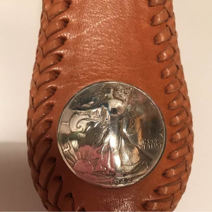 ALZUNI 本革ベルトループキーホルダー