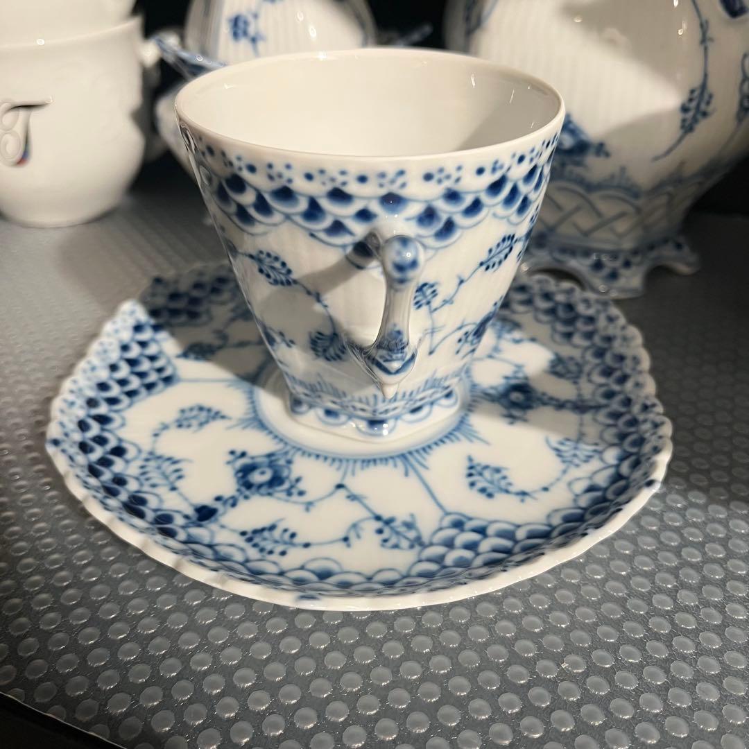 ロイヤルコペンハーゲン 顔 青い花模様 カップ・ソーサーセット 1客