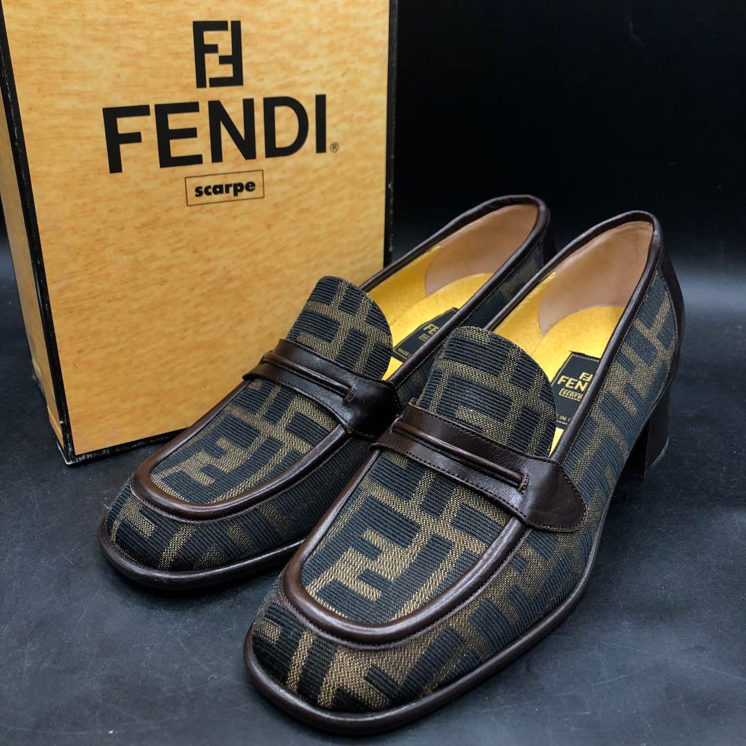 M.5097 イタリア製 FENDI フェンディ 箱付き ズッカ柄 ローファー フェンディ FENDI 靴 ローファー オーロックローファー ズッカ柄 FF