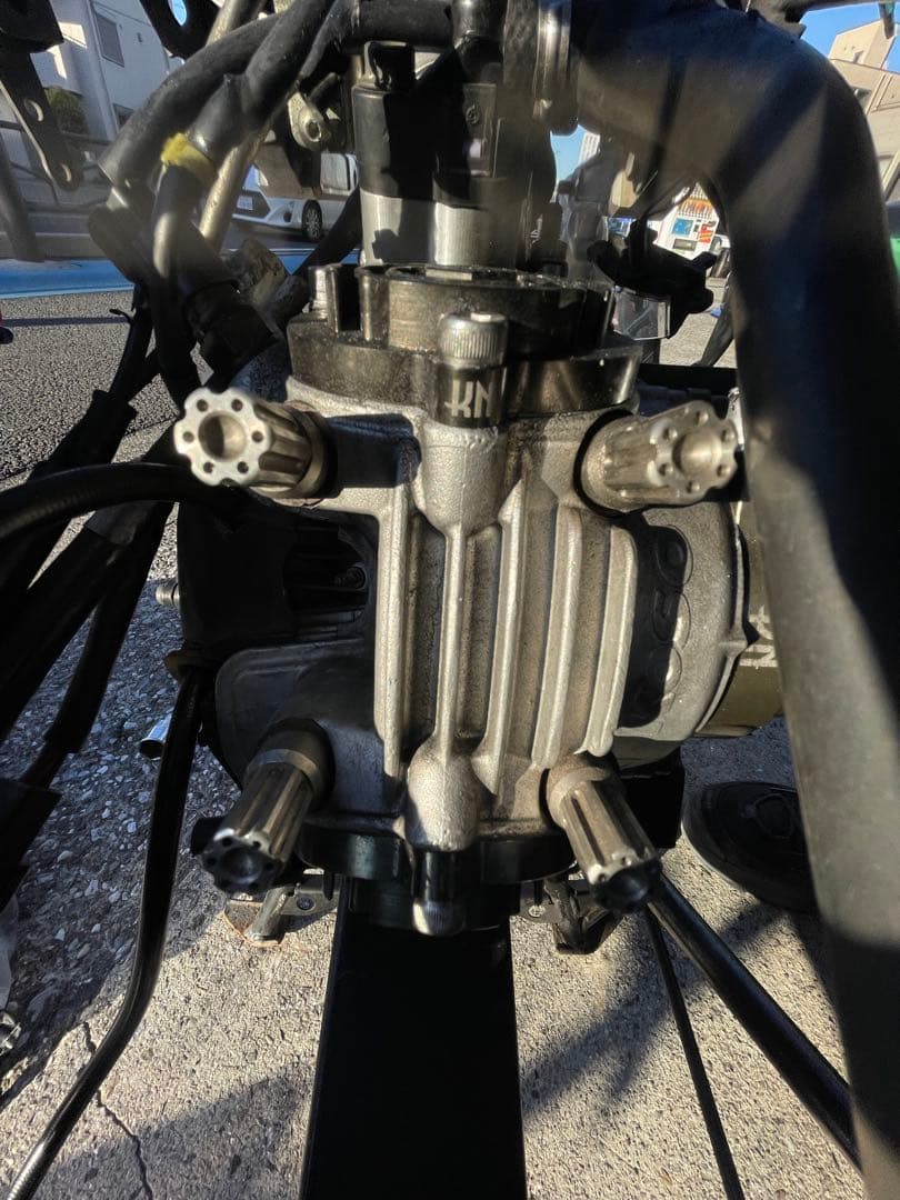 シグナス　りょう　カーボン部品 YAMAHA（ヤマハ） シグナスX FI SE44J クランクケースカバー カーボン