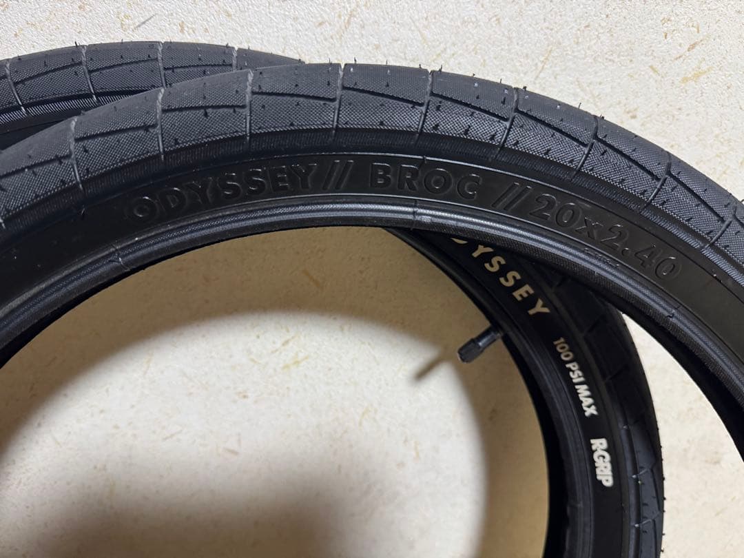 BMXタイヤOdyssey Broc Raifordのシグネチャー - メルカリ