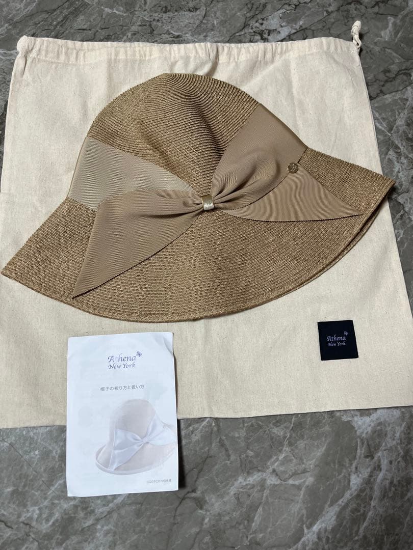 アシーナニューヨーク　リサコリボンハット　ベージュ 今年の夏の帽子はこれ！アシーナニューヨークがママの間で大注目