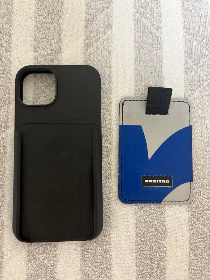 FREITAG iPhone13/14ケース＋カードケース - メルカリ