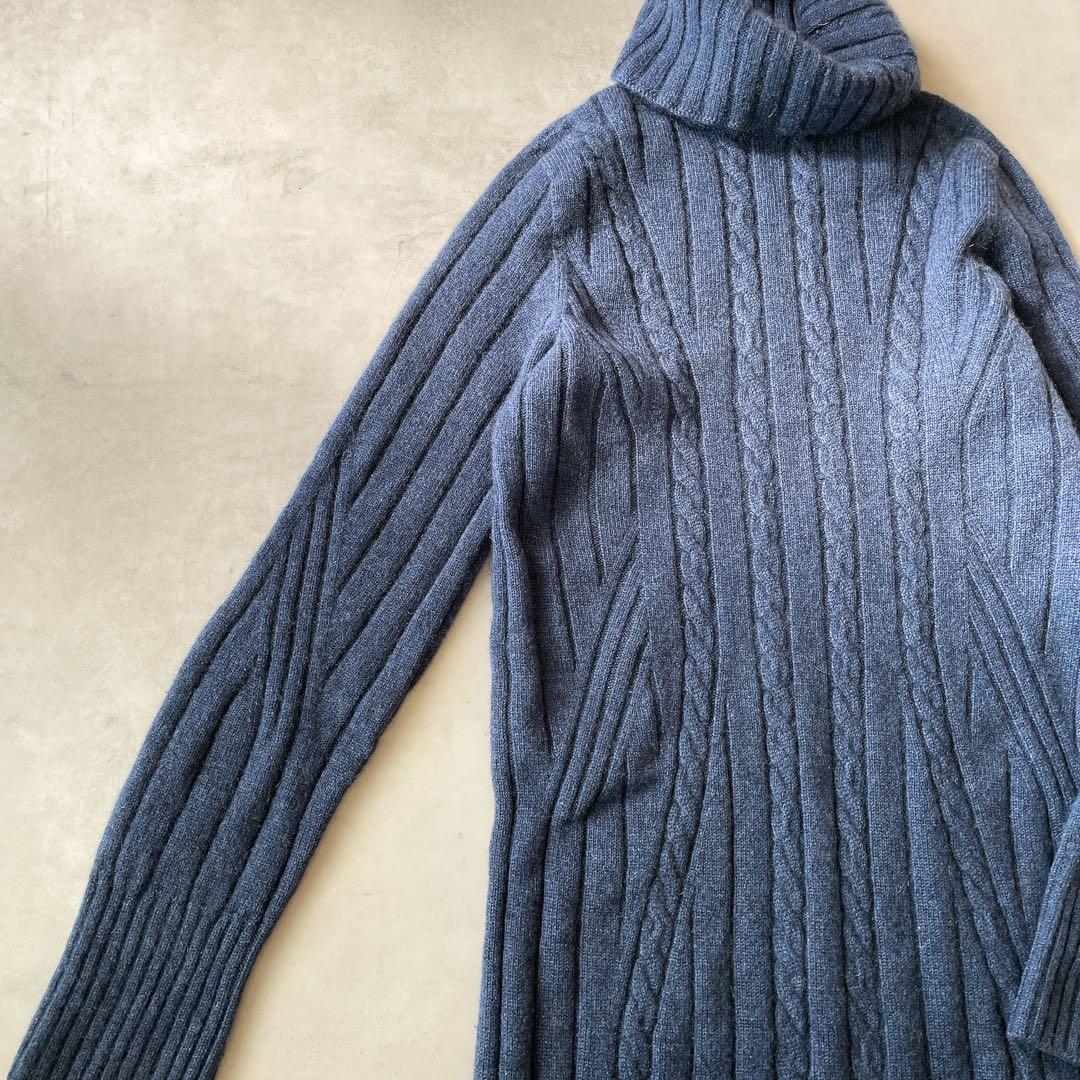 ダーマコレクション カシミヤ100% ケーブル編みタートルネックニット