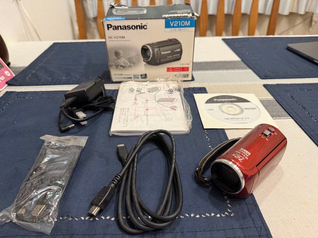 Panasonic HC-V210M フルHDビデオカメラ 概要 デジタルハイビジョンビデオカメラ HC-V210M | デジタルビデオ