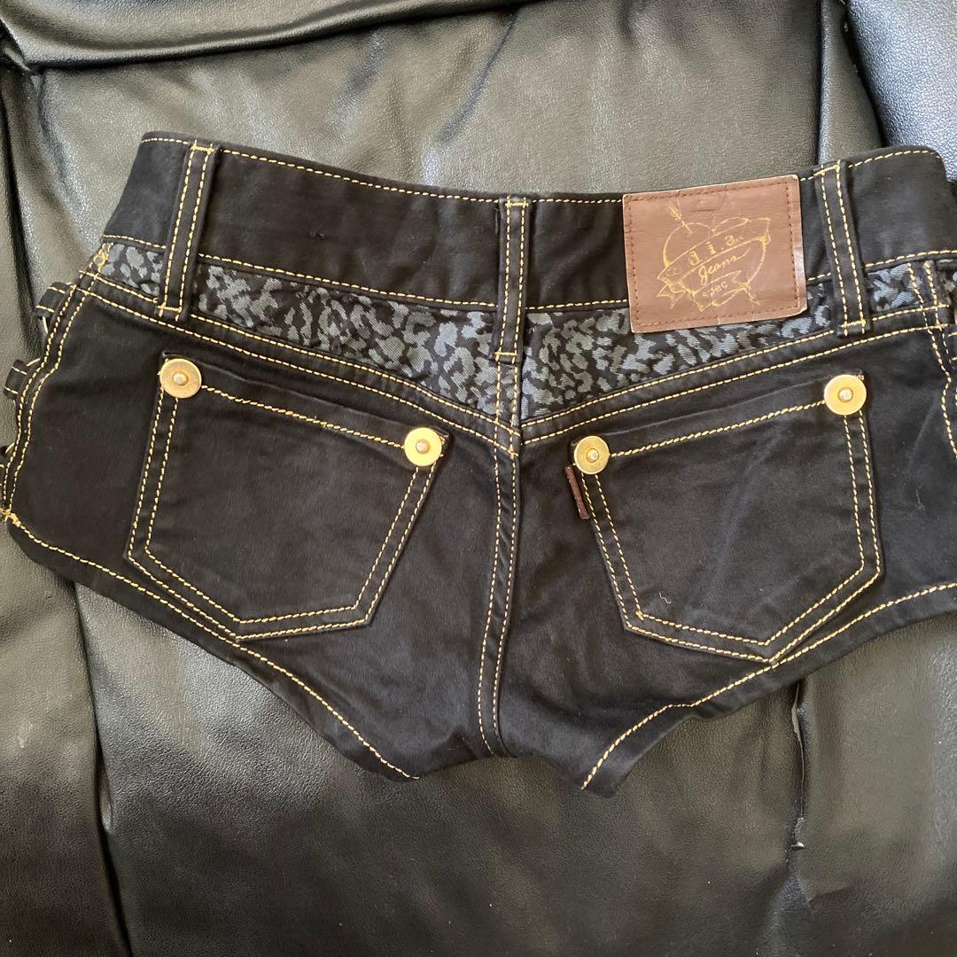 d.i.a. 元祖平成ギャル ブラックヒョウ柄ショーパン - メルカリ