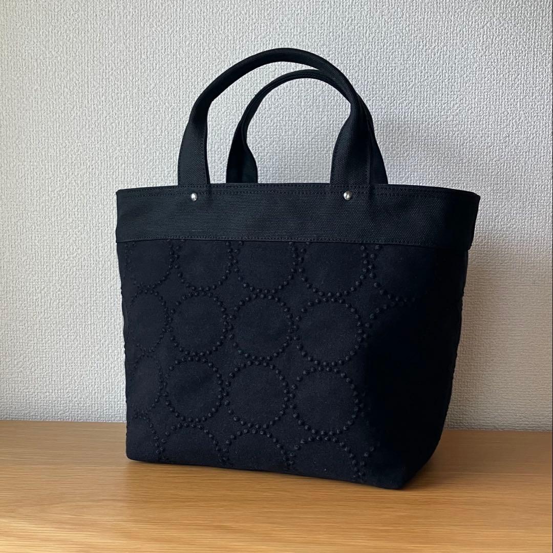 トートバッグ dopタンバリン ブラック ミナ トートバッグ タンバリン ブラック｜ミナ ペルホネン / minä