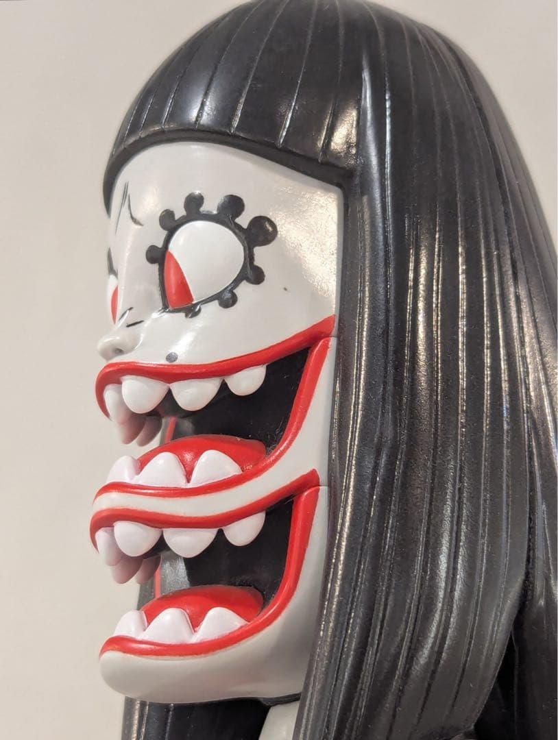 最終値下げ　grape brain 二口裂け女　ゲラゲラ ソフビ　17cm