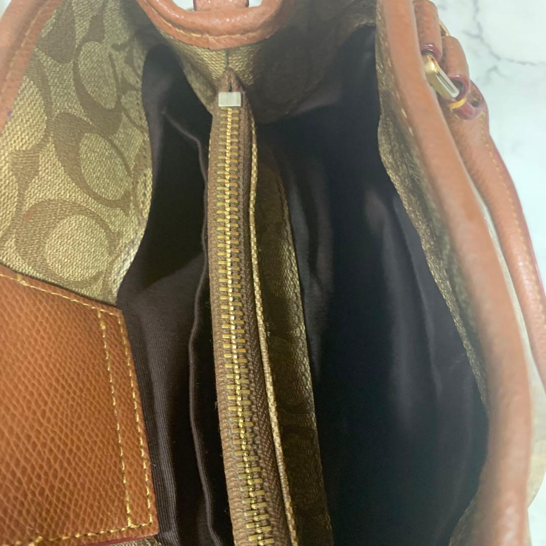 Coach ブラウン トートバッグ ハンドバッグ ブラウンのロゴパターンが