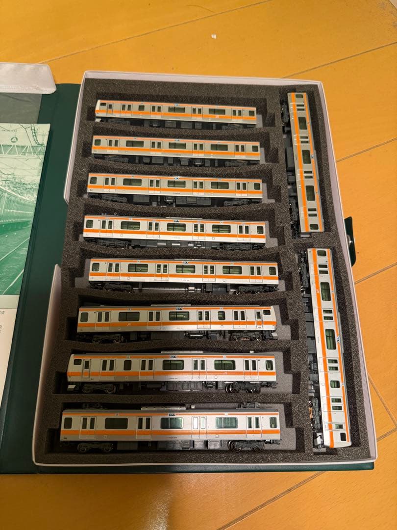 KATO E233系 0番台 H編成　中央線 10両セット　10-541 Amazon | KATO Nゲージ E233系 中央線 基本 6両セット 10-541 鉄道模型