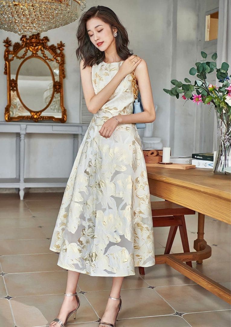 オーガンジーフラワー刺繍ワンピース・M LOULOU WILLOUGHBY】オーガンジーフラワー刺繍ワンピース|allureville