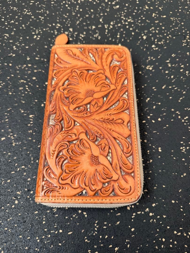 レザークラフト優　カービングウォレット lwt-tq6-1.jpg