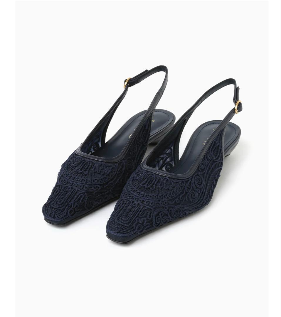 最終価格【新品未使用品】コード刺繍パンプス ネイビー 追加生産】コード刺繍半袖ジップワンピース | ロングワンピース