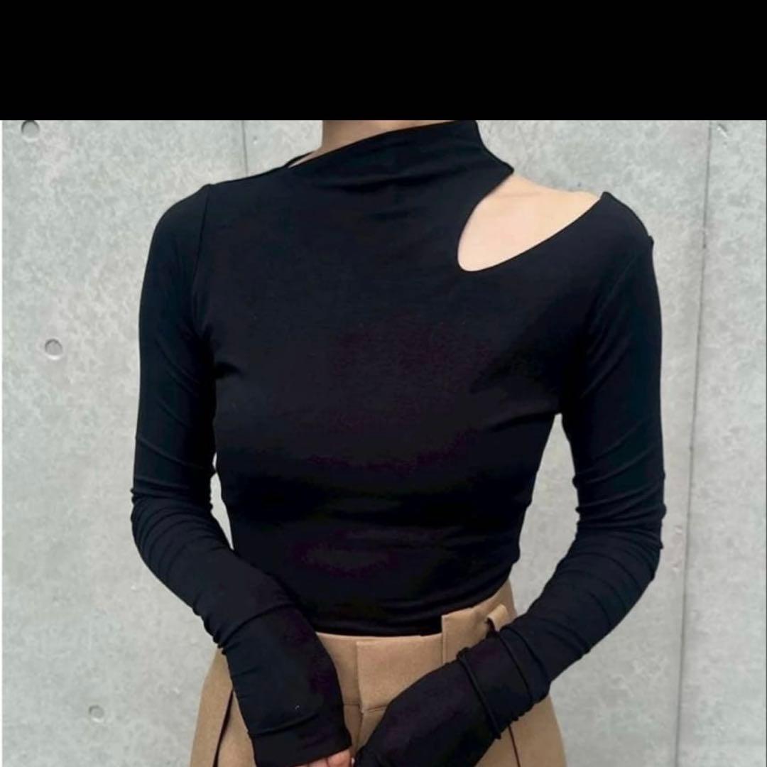 Cygne シーニュショルダーオープンカットオフT Colas ブラック - メルカリ