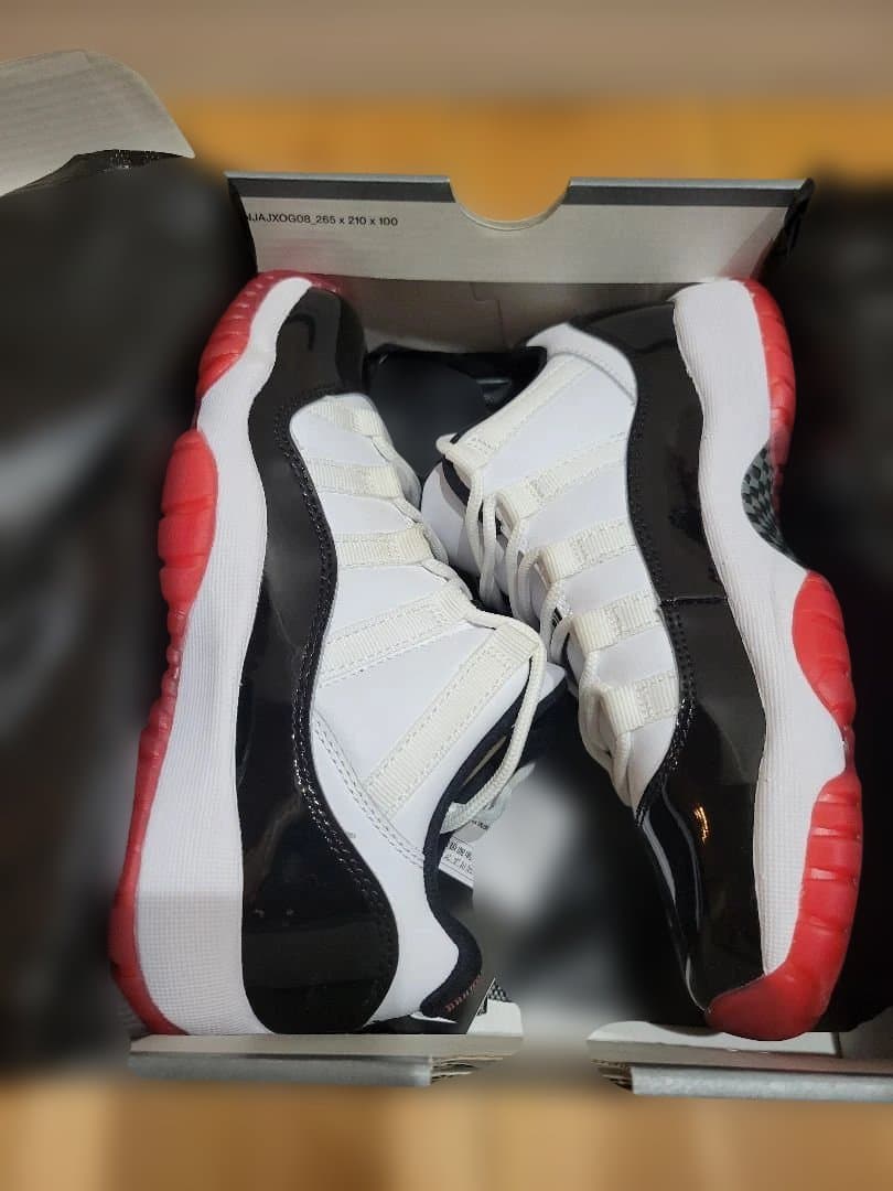 AirJordan11 Retro Low GSホワイト/ブラック/レッド Nike MEN'S Air Jordan 11 Retro Low BREDS Black Red White SIZE 10.5