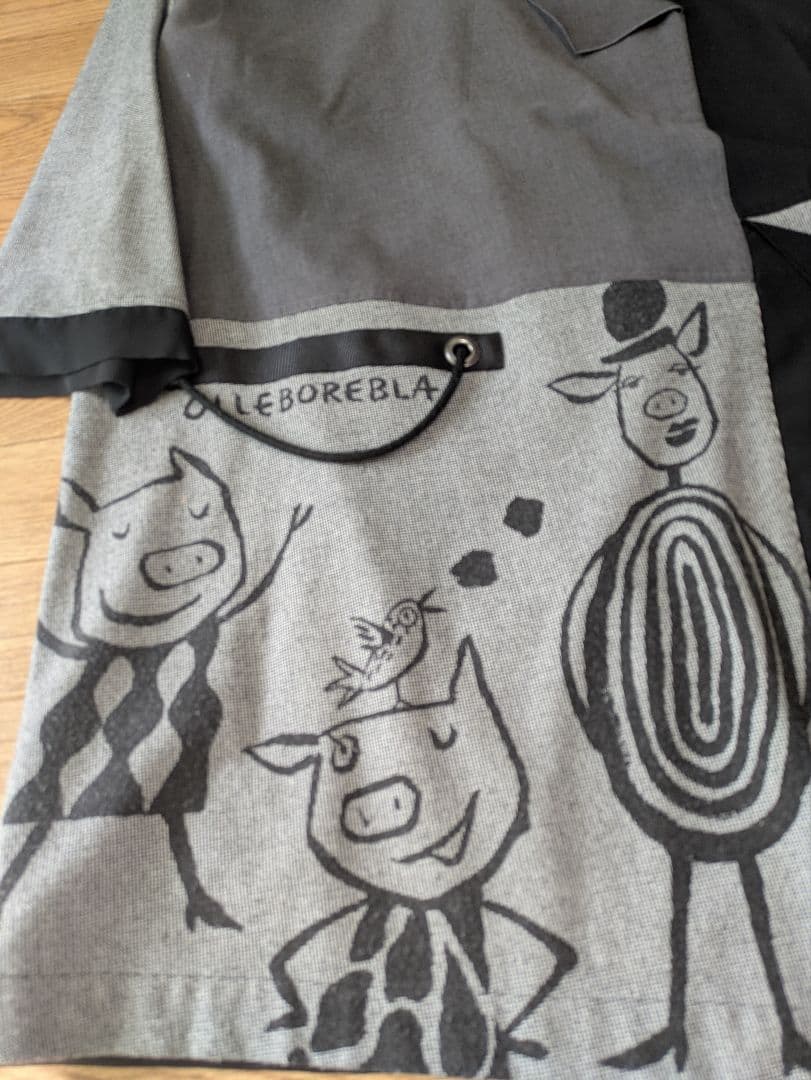 アルベロベロ♥️ぶたさんアートプリント五分袖チュニック グレー・ブラック