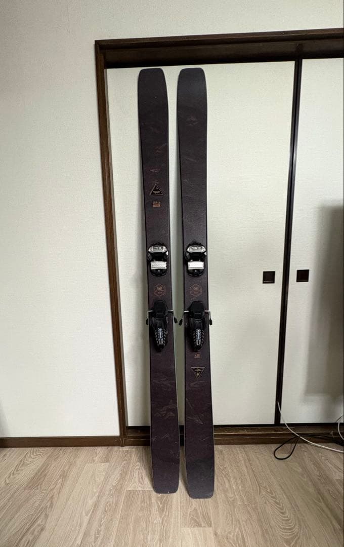 美品　スキー板　moment Death wish 184cm モーメント MOMENT DEATHWISH デスウィッシュ スキー板 単品 2024-2025