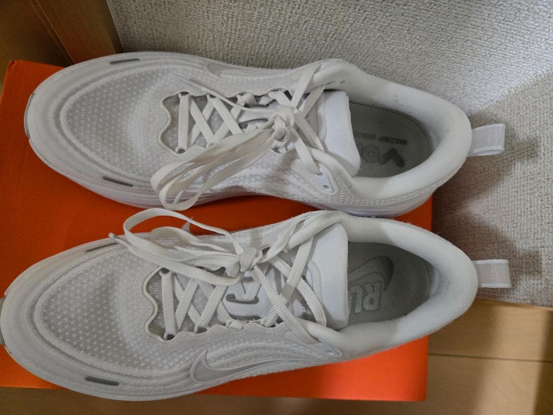 【中古】NIKE ナイキ ボメロプラス メンズ 26.5cm ホワイト