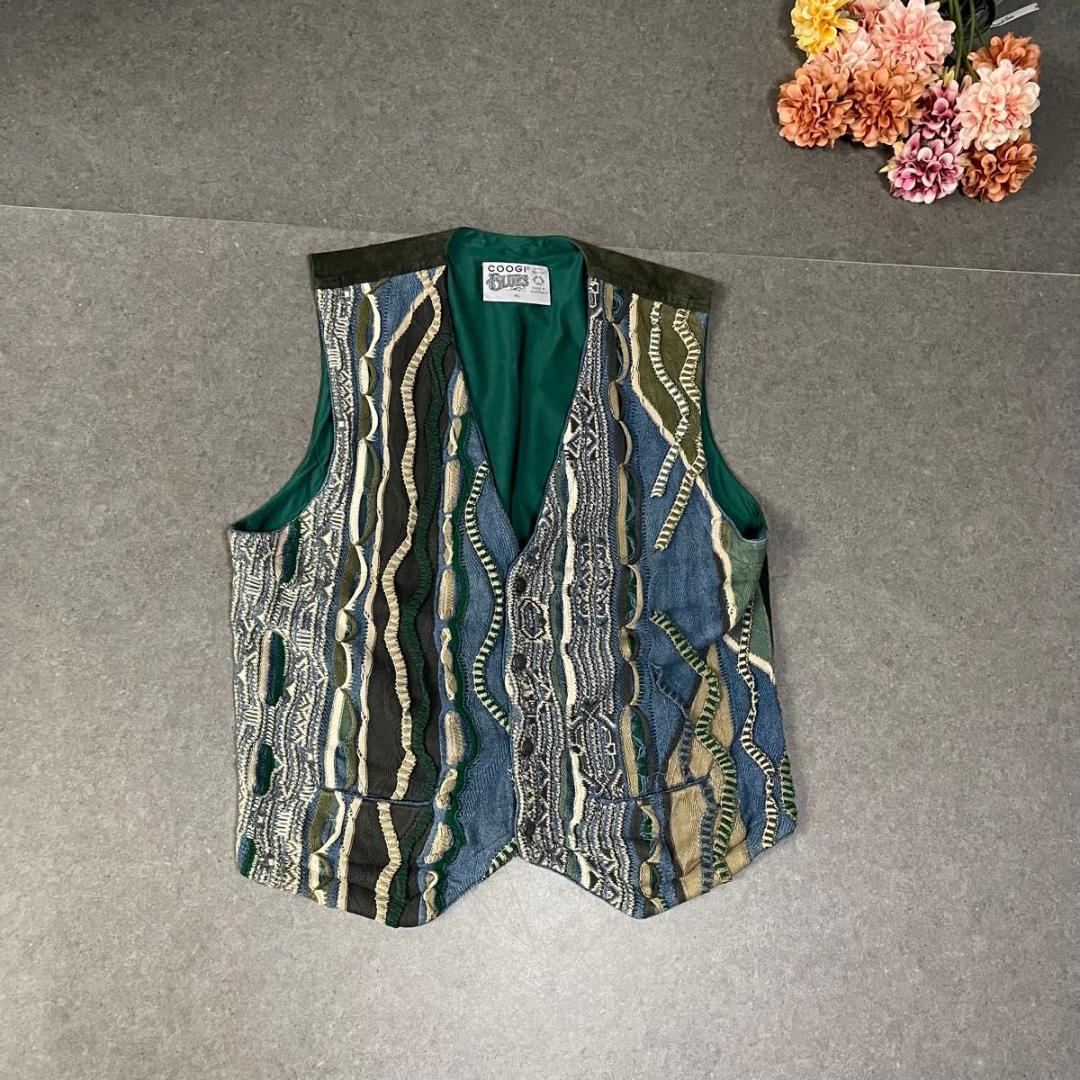 クージー　COOGI ベスト 3Dニット　ポケット付き　オーストラリア製　XL クージー COOGI ベスト 3Dニット ポケット付き オーストラリア製 XL