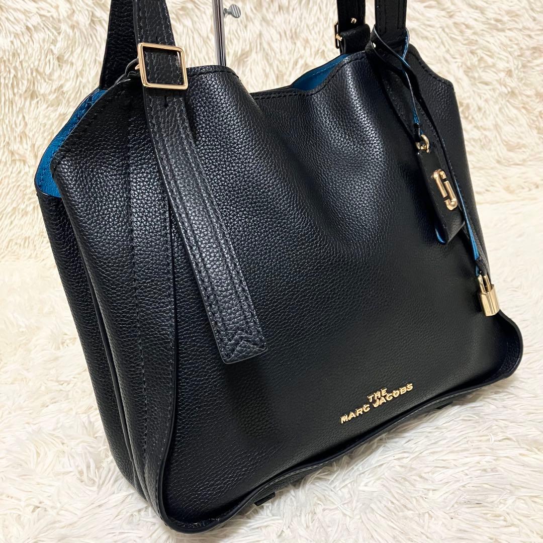 【美品】 マークジェイコブス THE DIRECTOR TOTE BAG MARC JACOBS（マークジェイコブス）の「THE DIRECTOR TOTE BAG/ザ