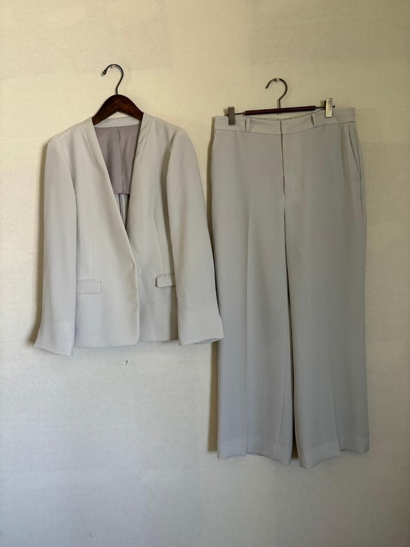 S616★新品同様レミュー洗えるパンツスーツ ノーカラー大きいサイズ13号15号 楽天市場】【2点セット】洗える多機能ノーカラージャケットスーツ