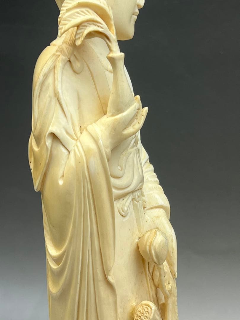 ［美品］女像 極上白象　1100g置物　送料込み