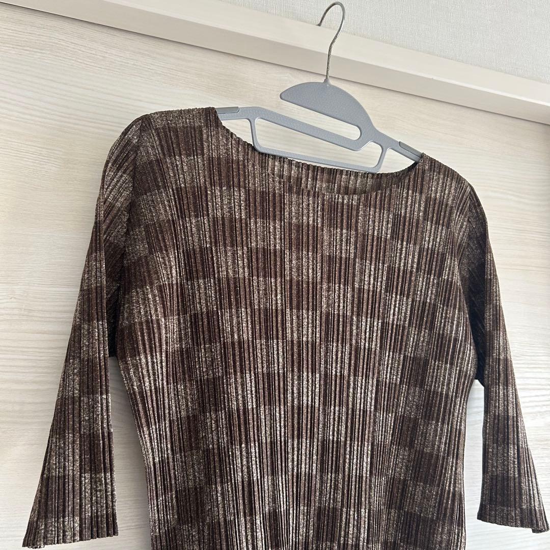 プリーツプリーズ 一松模様 ブロックチェック ブラウン トップス